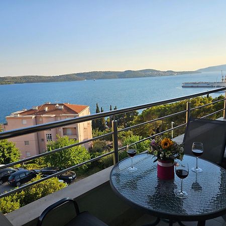 Apartmani Dodo Trogir Buitenkant foto