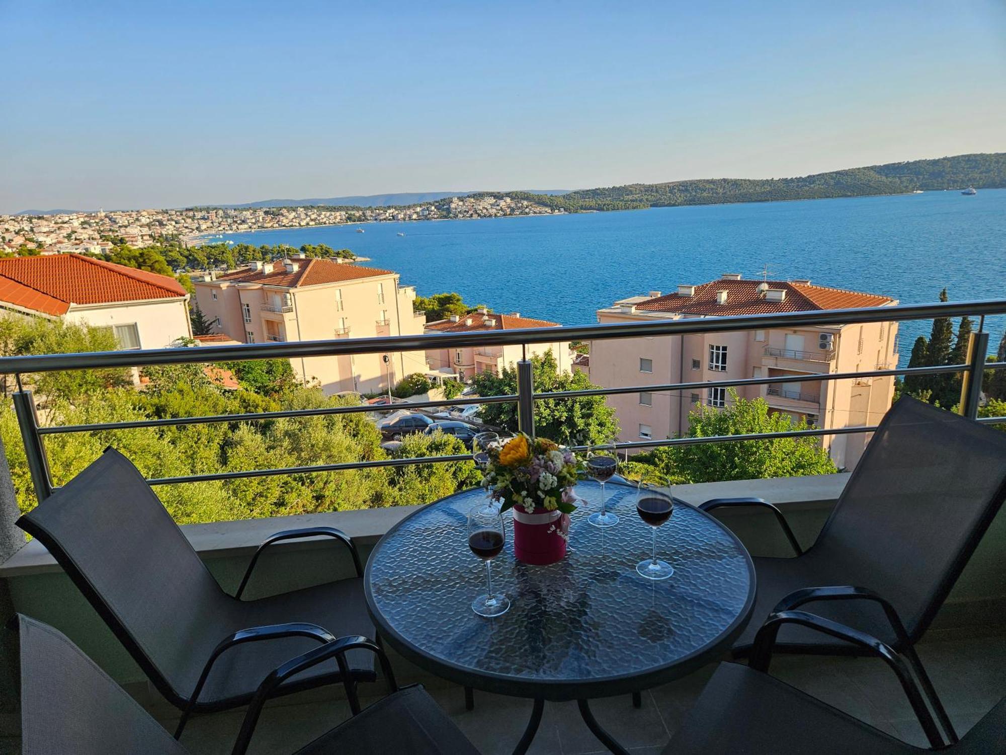 Apartmani Dodo Trogir Buitenkant foto